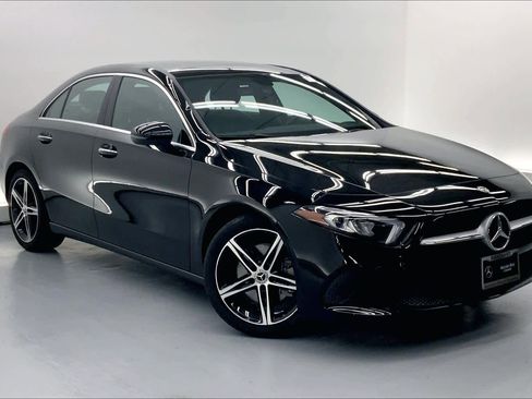 Certified 2022 Mercedes-Benz A 220 image 6