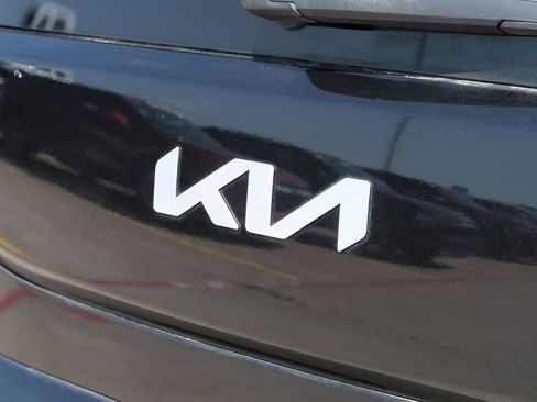 Used 2023 Kia Soul LX FWD image 28