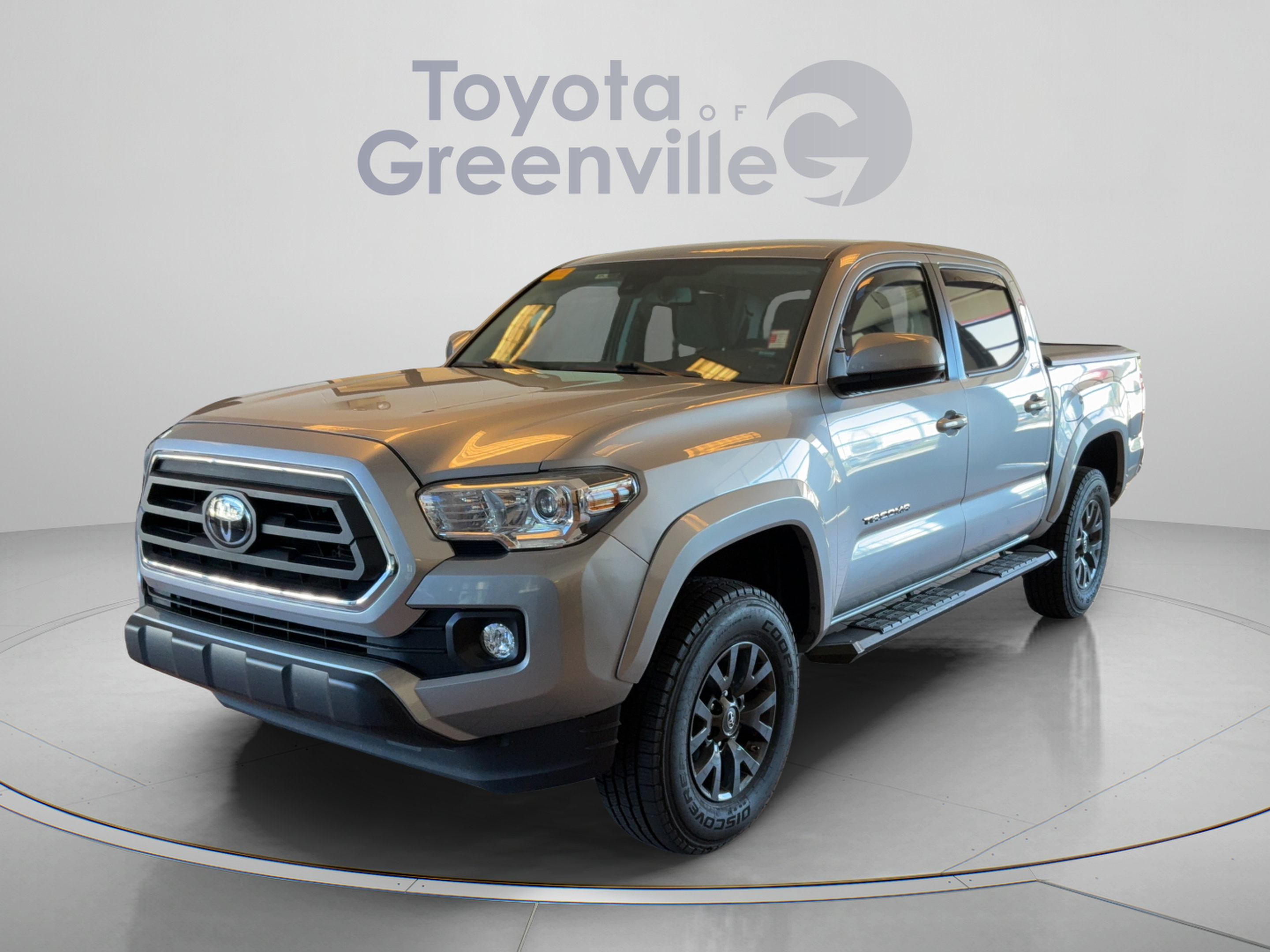 Used 2020 Toyota Tacoma SR5 RWD image 1