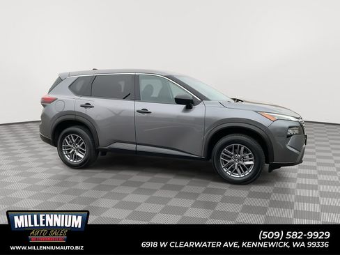 Used 2024 Nissan Rogue S image 1