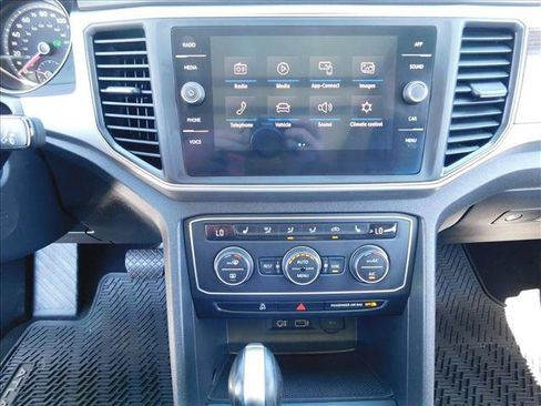 Used 2019 Volkswagen Atlas SE w/ Panoramic Sunroof Package FWD image 21