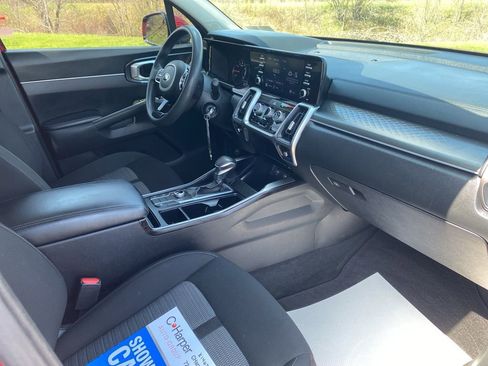 Certified 2021 Kia Sorento LX image 10