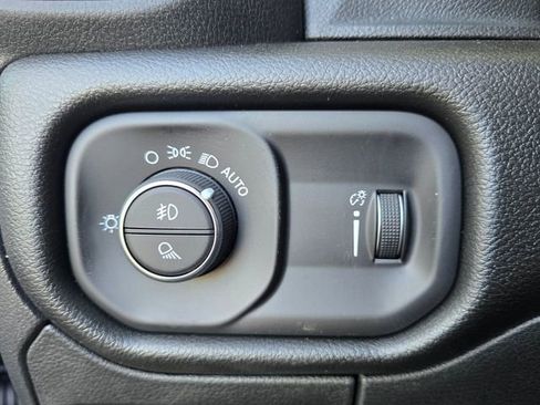 New 2026 RAM 1500 Express AWD/4WD image 16