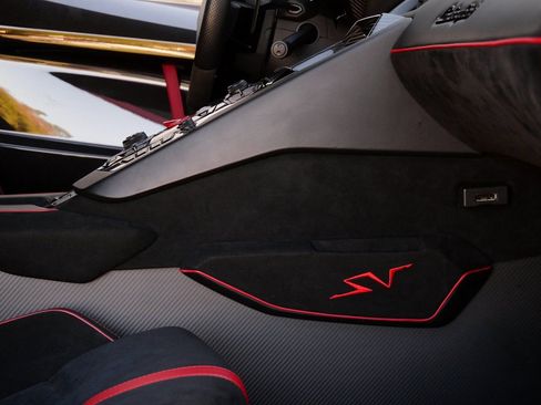 Used 2016 Lamborghini Aventador LP 750-4 Superveloce image 36