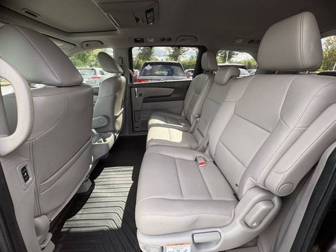 Used 2017 Honda Odyssey Touring image 13