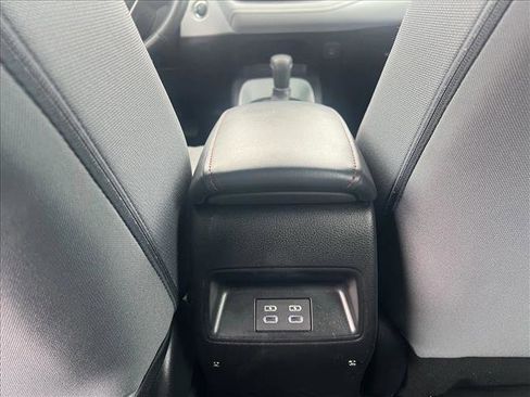 Used 2025 Toyota Corolla SE image 18