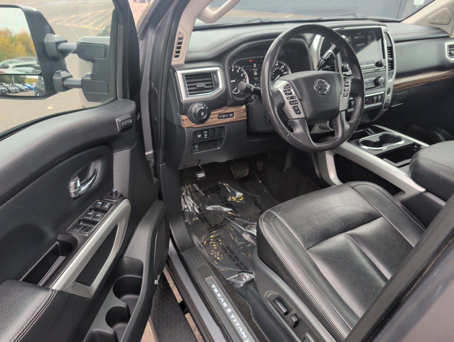 Certified 2020 Nissan Titan SL w/ Moonroof Package AWD/4WD image 10