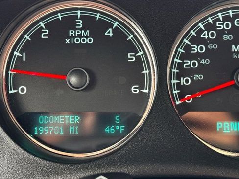 Used 2013 Chevrolet Avalanche LTZ AWD/4WD image 14