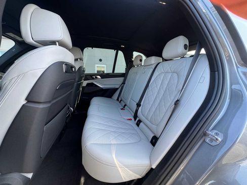 Used 2026 BMW X5 xDrive40i w/ Executive Package AWD/4WD image 18