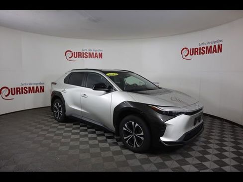 Used 2023 Toyota bZ4X XLE w/ Weather Package image 8