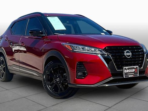 Certified 2023 Nissan Kicks SR w/ SR Premium Package FWD image 3