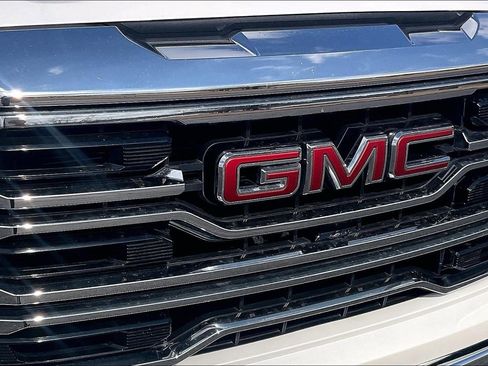 Used 2024 GMC Sierra 1500 SLT w/ SLT Premium Plus Package AWD/4WD image 26