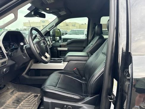 Used 2019 Ford F250 4x4 Crew Cab Super Duty image 25