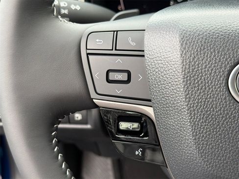 Used 2026 Toyota Camry SE w/ Multimedia Upgrade Package image 24