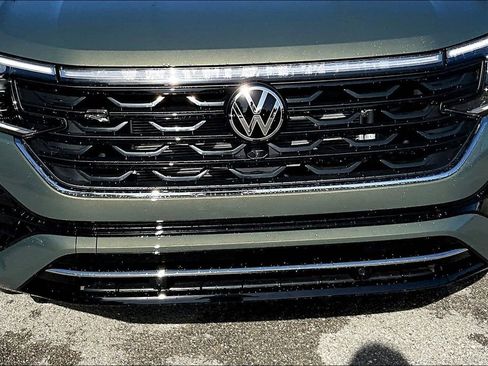 New 2026 Volkswagen Atlas Cross Sport SEL Premium R-Line AWD/4WD image 11