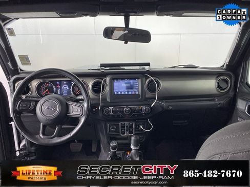 Used 2021 Jeep Gladiator Willys image 29