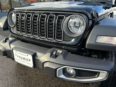 New 2026 Jeep Gladiator Sport image 11