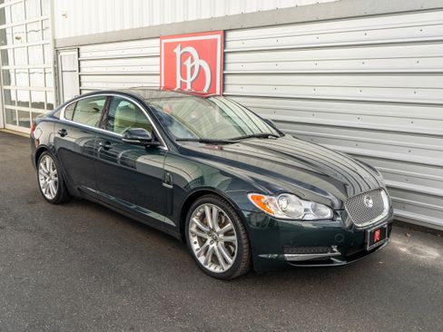 Used 2011 Jaguar XF Portfolio image 44