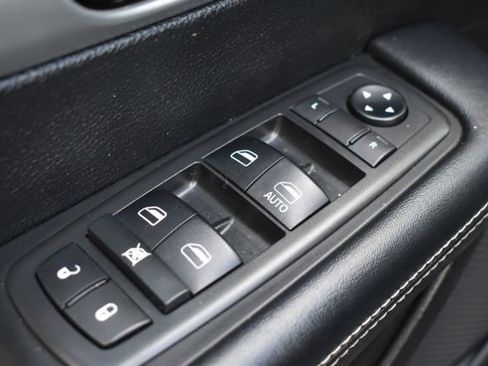 Used 2019 Chrysler Pacifica Touring Plus w/ S Appearance Package image 19