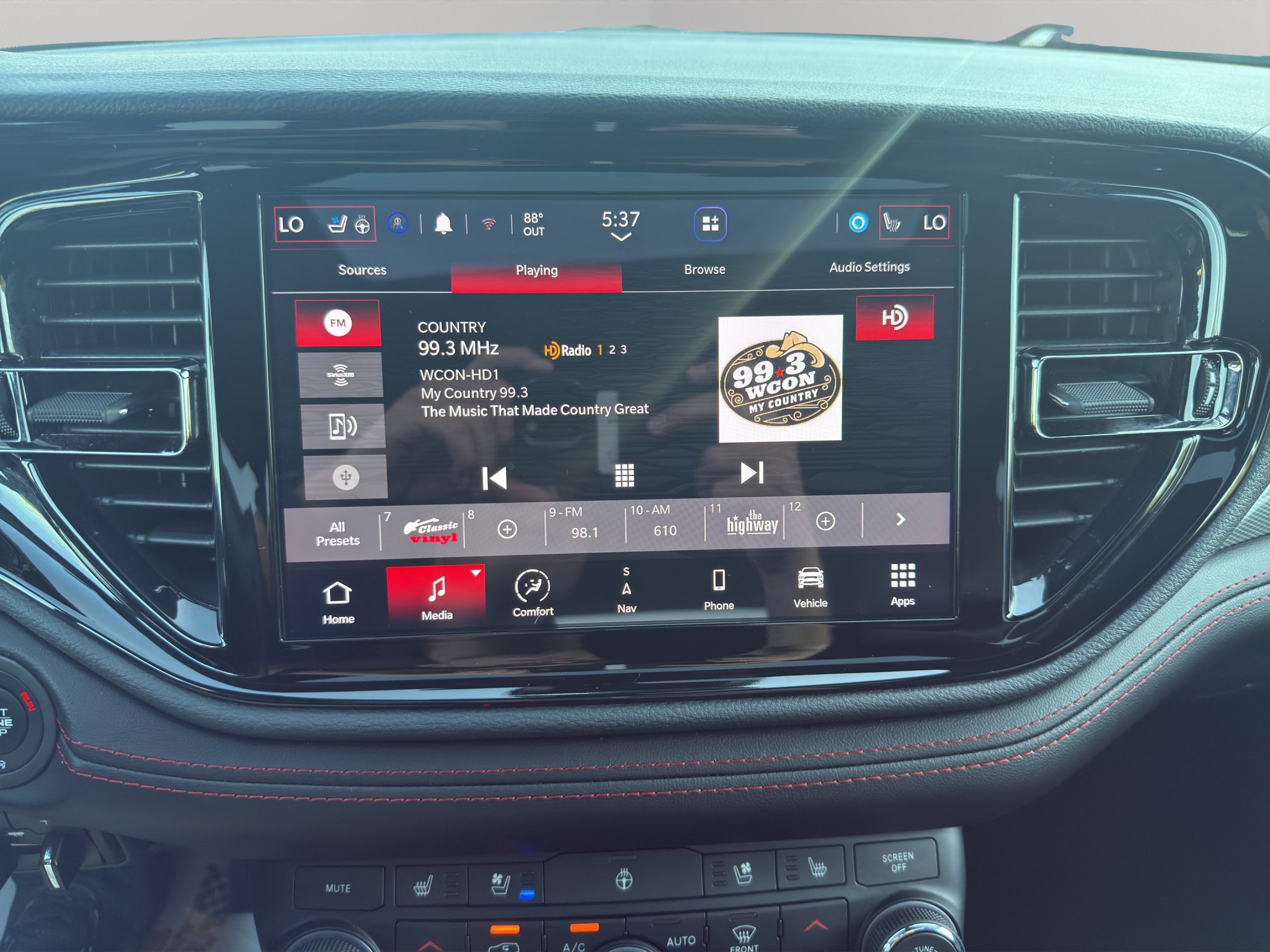 Used 2025 Dodge Durango R/T AWD/4WD image 32