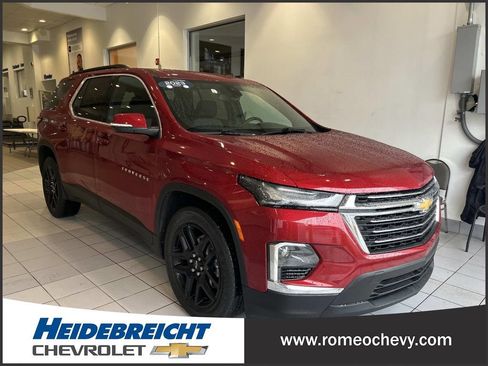 Used 2023 Chevrolet Traverse LT w/ LPO, Floor Liner Package AWD/4WD image 1