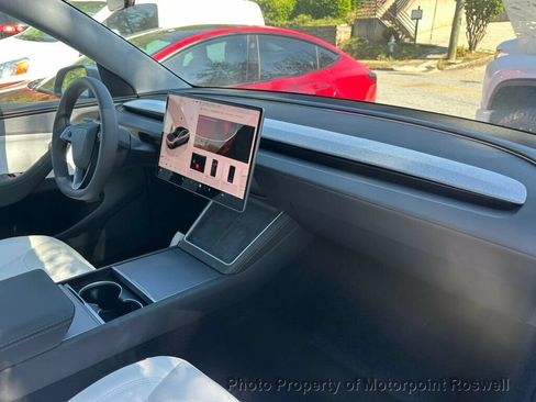 Used 2026 Tesla Model Y Long Range RWD image 12