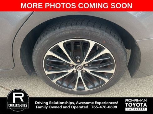Used 2018 Toyota Camry SE w/ Convenience Package image 17