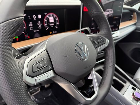 New 2026 Volkswagen Tiguan SEL R-Line image 15