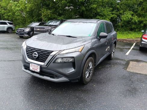 Used 2023 Nissan Rogue S FWD image 2