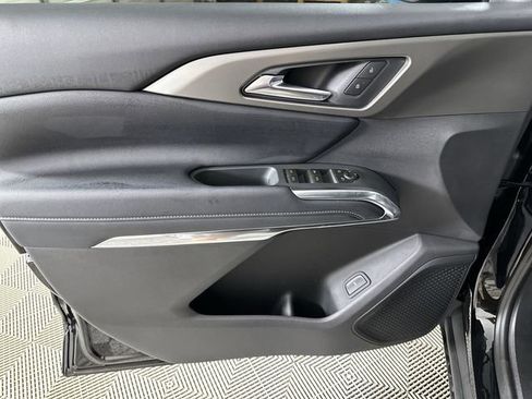 New 2026 Chevrolet Traverse LT w/ Driver Confidence Package FWD image 23
