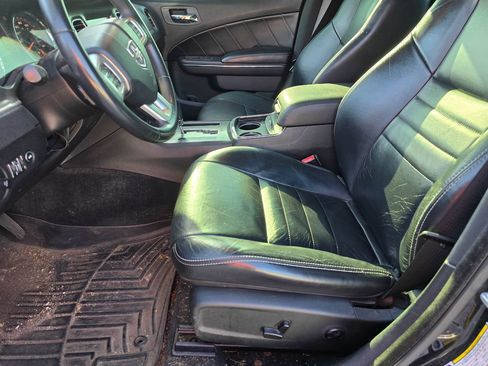 Used 2013 Dodge Charger R/T RWD image 10
