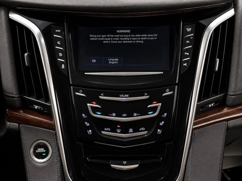Used 2020 Cadillac Escalade ESV Luxury RWD image 43