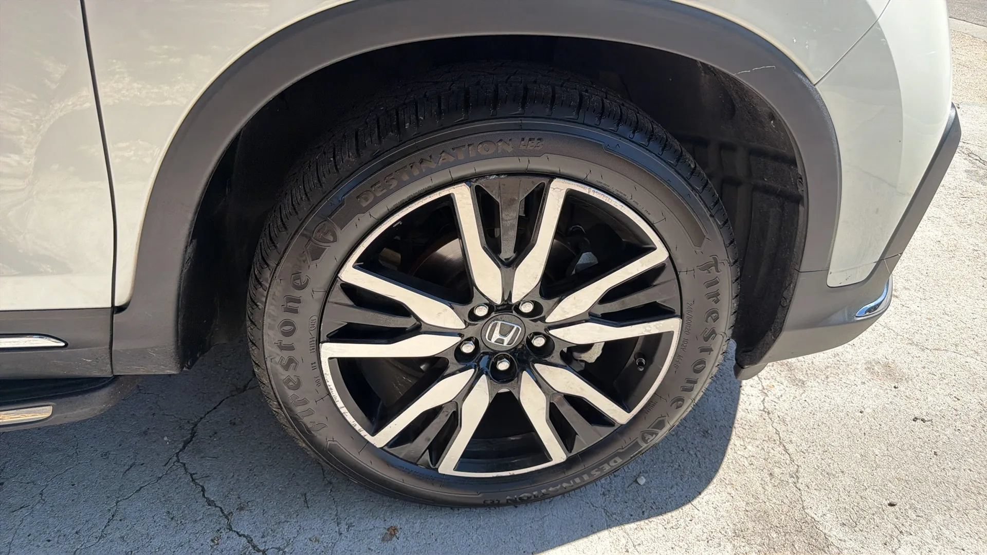 Used 2019 Honda Pilot Touring image 35