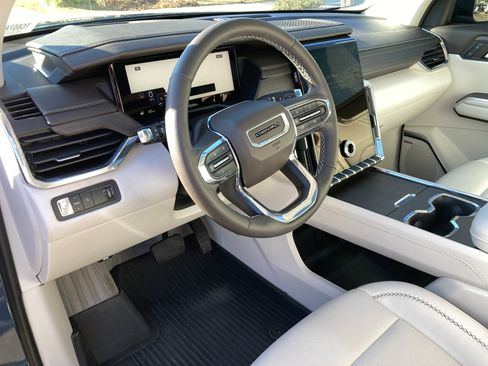 Certified 2024 GMC Acadia Denali image 10