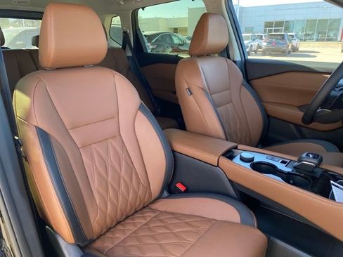 New 2026 Nissan Rogue Platinum w/ Platinum Premium Package image 9