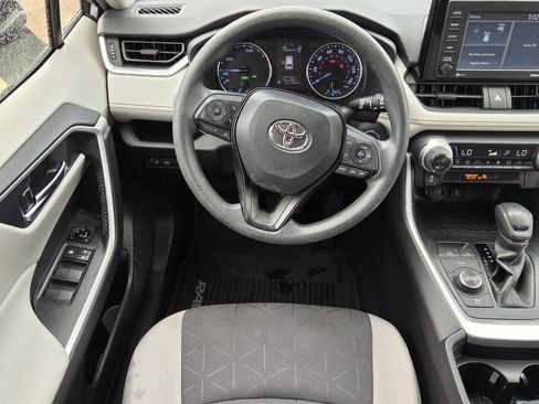 Certified 2020 Toyota RAV4 XLE AWD/4WD image 6