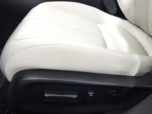 Used 2018 Honda Accord EX image 31