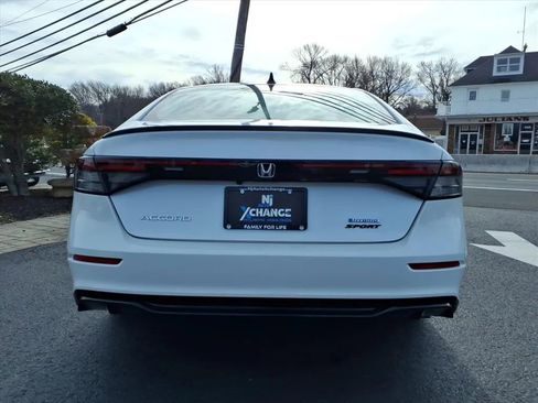Used 2024 Honda Accord Sport image 4