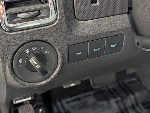 Used 2010 Ford Escape Limited image 16