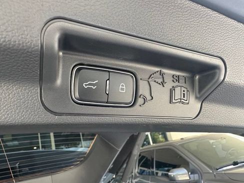 Used 2026 Ford Explorer ST-Line w/ ST-Line Street Pack RWD image 33
