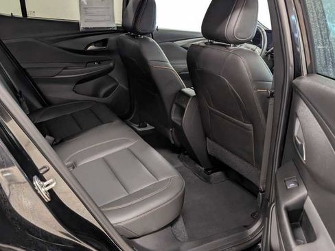 Used 2024 Buick Envista Avenir image 11