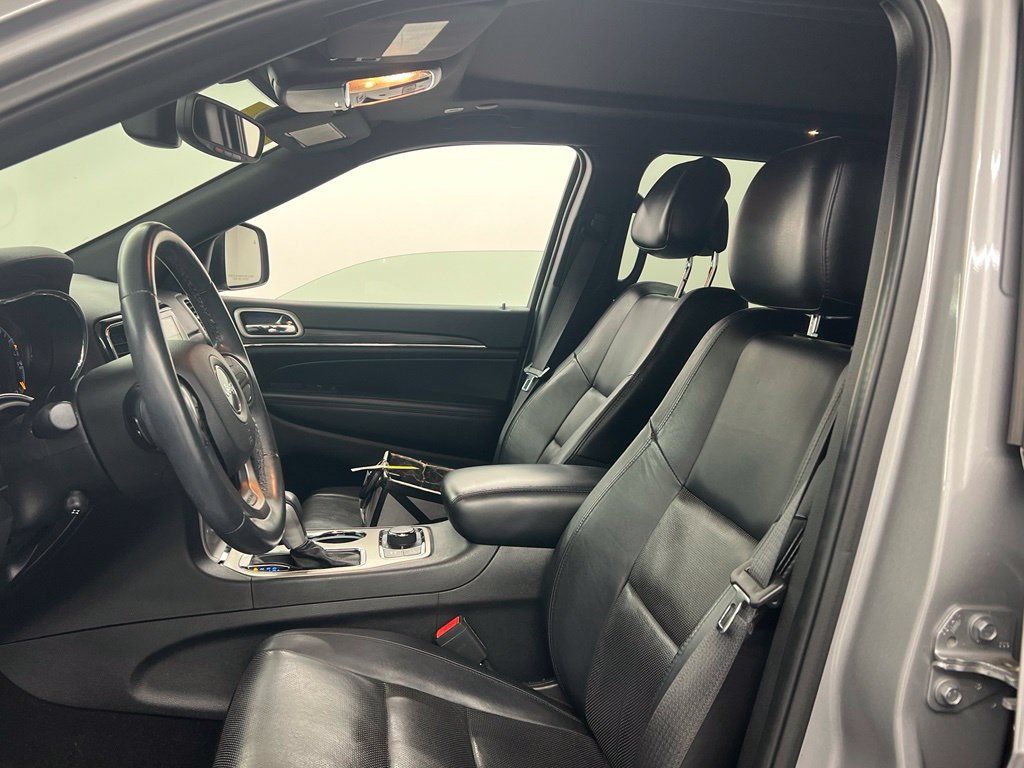 Used 2019 Jeep Grand Cherokee Limited w/ Luxury Group II AWD/4WD image 9