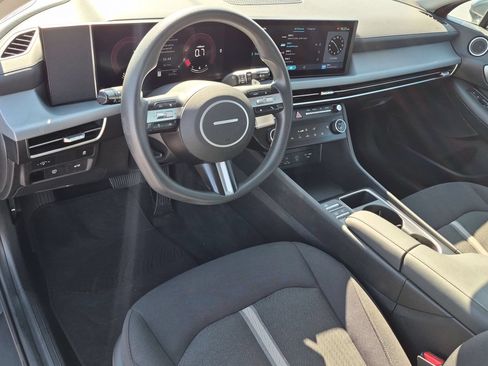 Used 2025 Hyundai Sonata SEL FWD image 16