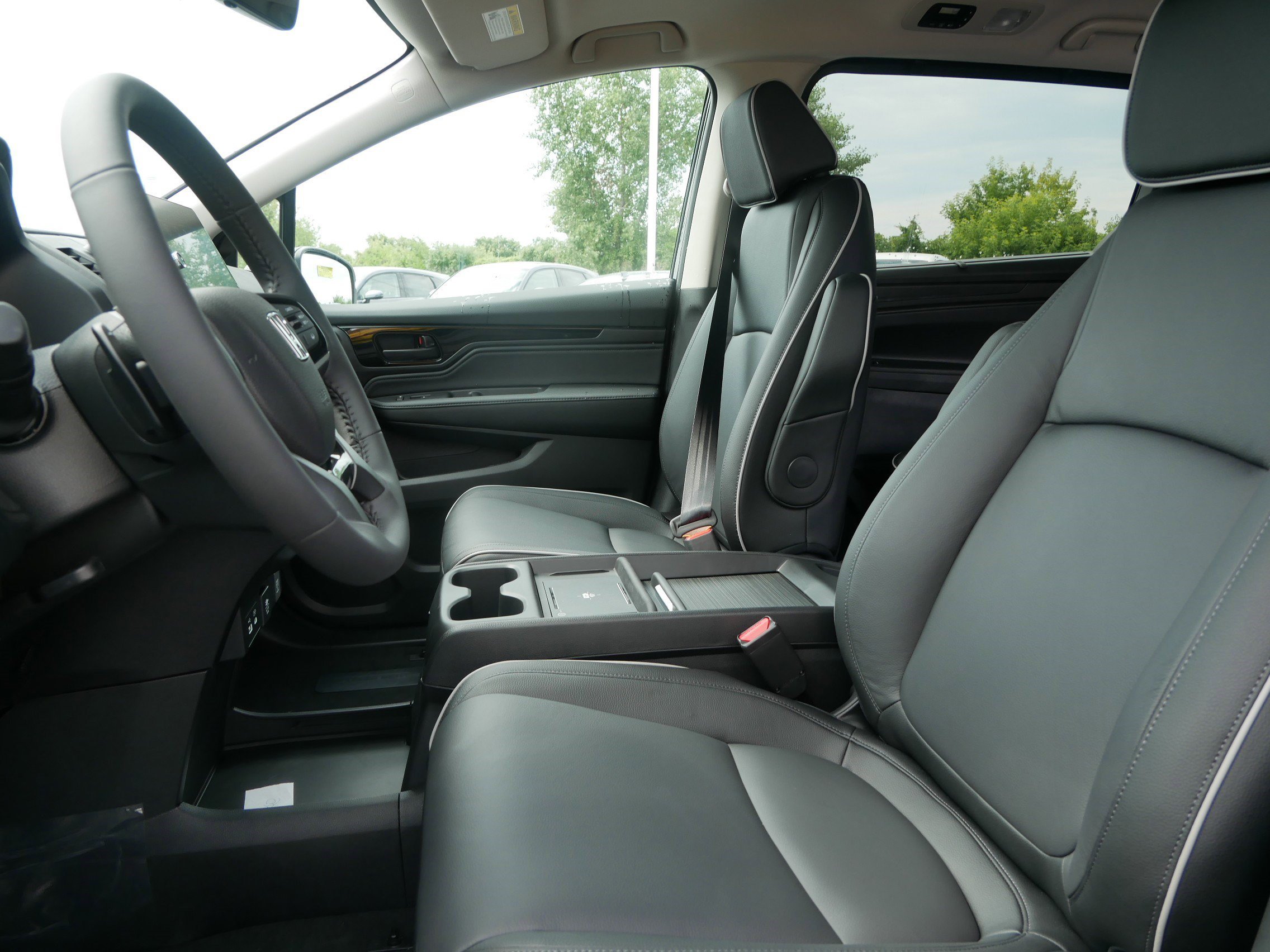 New 2027 Honda Odyssey Touring image 9