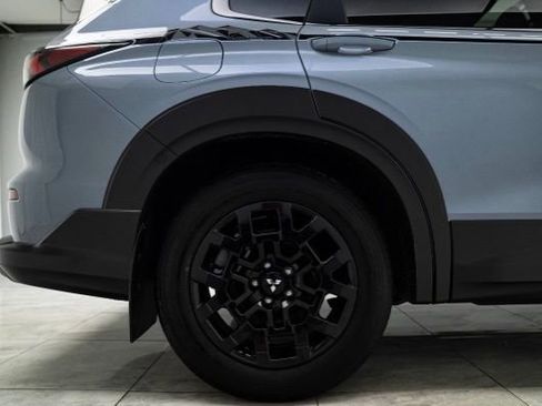 Used 2025 Mitsubishi Outlander AWD image 30