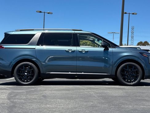 New 2026 Kia Carnival SX Prestige image 3