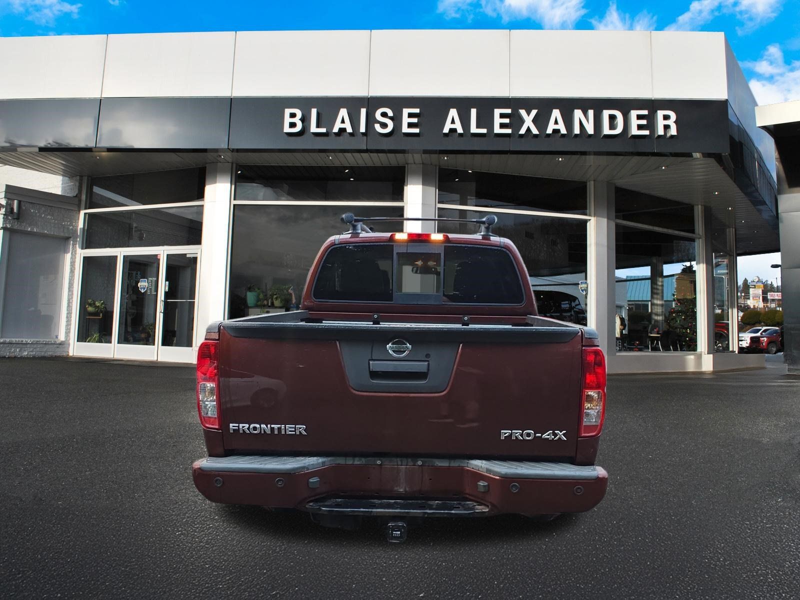 Used 2016 Nissan Frontier PRO-4X w/ Pro-4x Luxury Package AWD/4WD image 4