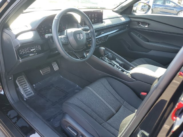 Used 2025 Honda Accord Sport image 19