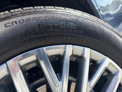 Used 2024 GMC Acadia Denali w/ LPO, Floor Liner Package AWD/4WD image 32