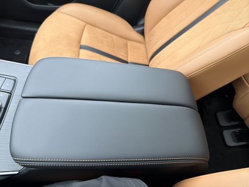 Certified 2025 MAZDA CX-70 3.3 Turbo S w/ Premium Plus image 39